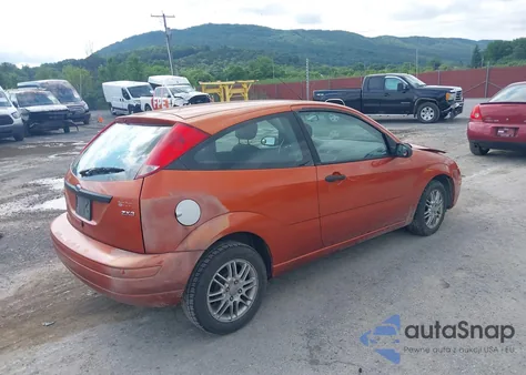2005 Ford Focus Zx3 z USA, uszkodzony, nr VIN 3FAFP31N75R102118